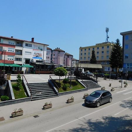 Tina Apartman Prnjavor Esterno foto